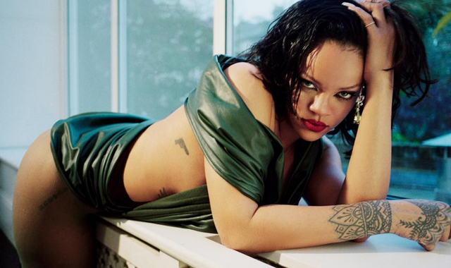 Rihanna: Η οπτική της αυτοβιογραφία ζυγίζει μόλις… 15 κιλά