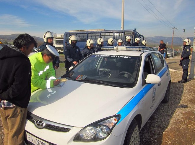 Θήβα: Αστυνομική έφοδος στον καταυλισμό Ρομά για εξάρθρωση σπείρας ληστών