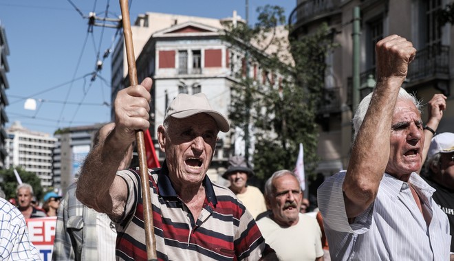 ΣτΕ για επικουρικές συντάξεις: Αντισυνταγματικές οι περικοπές