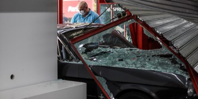 Τέλος στη δράση και δεύτερης σπείρας που εισέβαλε με αυτοκίνητα σε καταστήματα
