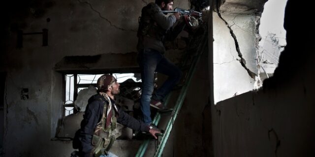 Θα συλλαμβάνονται οι ξένοι μαχητές που πολέμησαν με οποιαδήποτε πλευρά στη Συρία