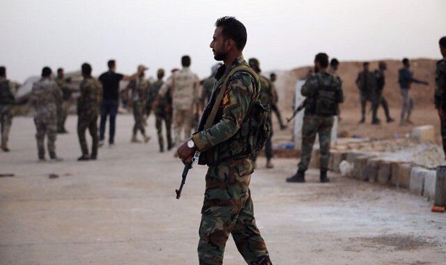 Αντιστέκονται οι Κούρδοι στη Ρας Αλ Άιν – Προελαύνει ο Άσαντ στη Μανμπίτζ