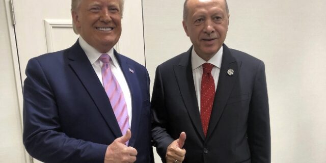 Τραμπ σε Ερντογάν για Συρία: ” Σε ευχαριστώ – Θα σωθούν εκατομμύρια ζωές”