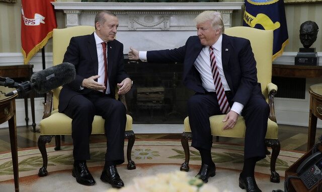 H απίστευτη επιστολή Τραμπ σε Ερντογάν: “Μην είσαι σκληρός και ανόητος”