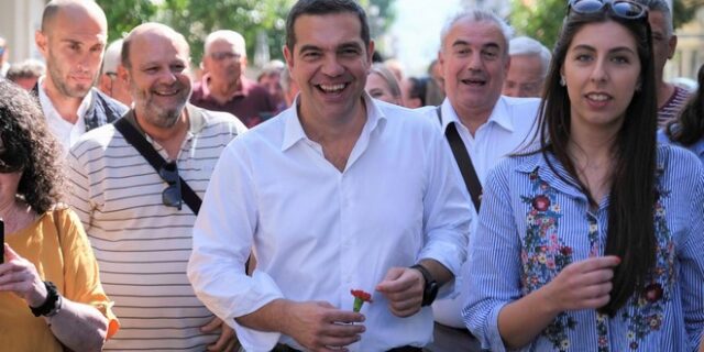 Τσίπρας από Αίγιο: Δεν θα αποφασίζουμε πίσω από κλειστές πόρτες αλλά μαζί με τον κόσμο που μας στηρίζει