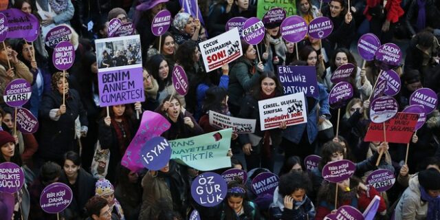Τουρκία: Ξεκινά η δίκη για τη γυναικοκτονία που συγκλόνισε τη χώρα