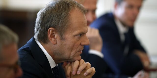 Ντ. Τουσκ: Εκτός τόπου οι απειλές του Τραμπ για “προσφυγικό τσουνάμι”