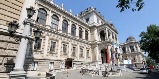 Νέο ρεκόρ κβαντικής υπέρθεσης: 2.000 άτομα βρίσκονταν ταυτόχρονα σε δύο μέρη