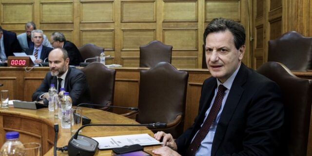 Προϋπολογισμός: Κόντρα Σκυλακάκη – Τσακαλώτου