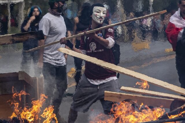 Οι αιτίες του ξεσπάσματος των Χιλιανών έχουν βαθιές ρίζες