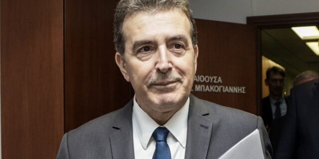 Χρυσοχοΐδης: Θα πάω σήμερα με τον 15χρονο γιο μου να δούμε τον Τζόκερ