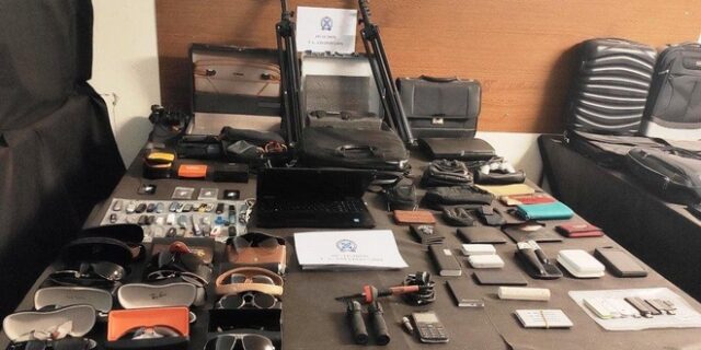Ηλικιωμένος έστηνε καρτέρι σε νοσοκομεία και νεκροταφεία και “άνοιγε” αυτοκίνητα