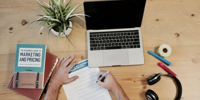 Exit bee: Η εταιρεία που συστήνει την επόμενη γενιά των online διαφημίσεων