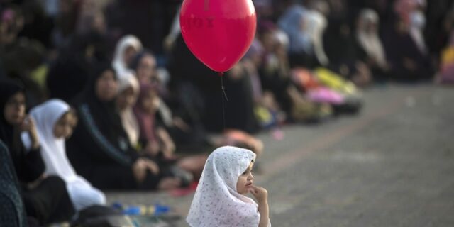 Θεσσαλονίκη: Στην Οδό Κλεισούρας, τον πολύχρωμο δρόμο των μεταναστών