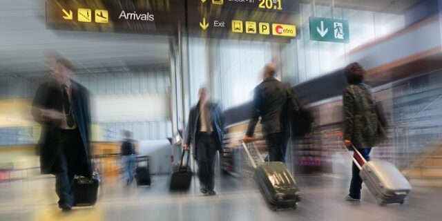 Ρωσίδα συνελήφθη με 2 κιλά χρυσού κρυμμένο στα παπούτσια της