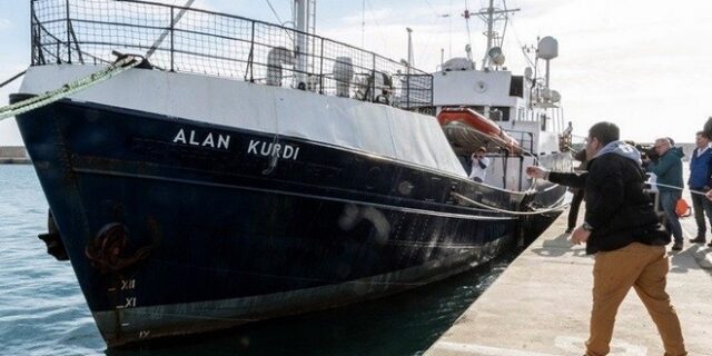 Ιταλία: Το πλοίο διάσωσης Alan Kurdi εισήλθε στα ύδατα της χώρας χωρίς άδεια με 88 μετανάστες