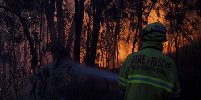 Συναγερμός στην Αυστραλία: Τεράστια φωτιά πλησιάζει στο Σίδνεϊ