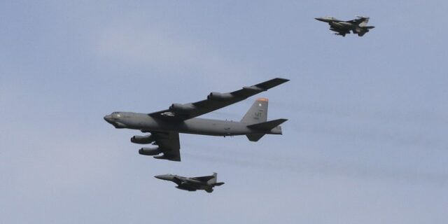 Αμερικανικό B-52 και ελληνικά F-16 πέταξαν στην Κύπρο