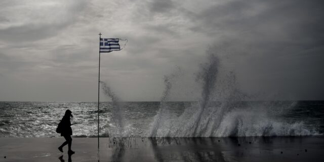 Καιρός: Στο “μάτι” της κακοκαιρίας Κυκλάδες και Δωδεκάνησα – Πώς κινείται το μέτωπο