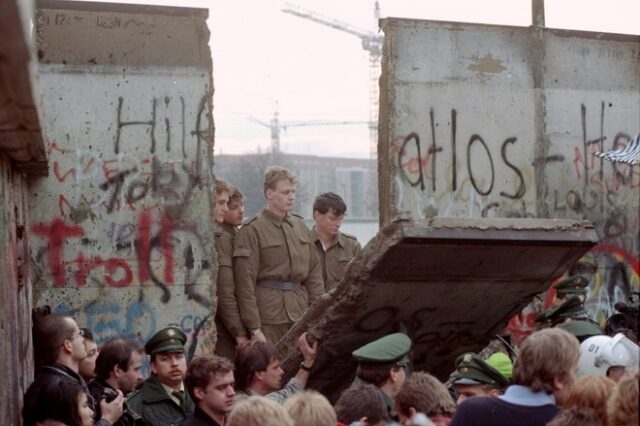Πτώση Τείχους Βερολίνου: Συγκλονιστική μαρτυρία – “Και ξαφνικά, άνοιξαν την μπάρα”