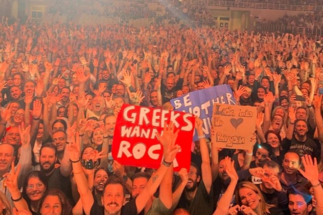 Bryan Adams: Το “Greeks Wanna Rock”, μιας αξέχαστης συναυλίας στο ΟΑΚΑ