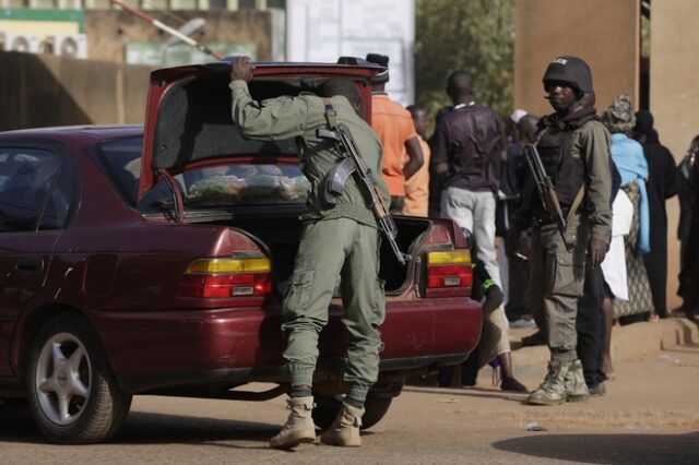 Μπουρκίνα Φάσο: 37 νεκροί από επίθεση ενόπλων σε εργάτες καναδικού χρυσωρυχείου