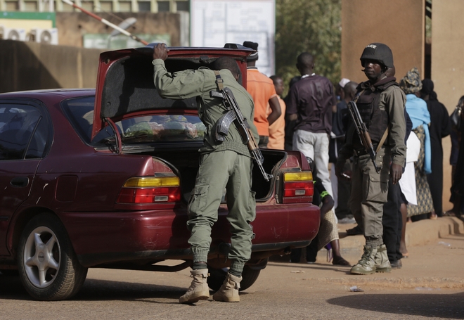 Μπουρκίνα Φάσο: 37 νεκροί από επίθεση ενόπλων σε εργάτες καναδικού χρυσωρυχείου