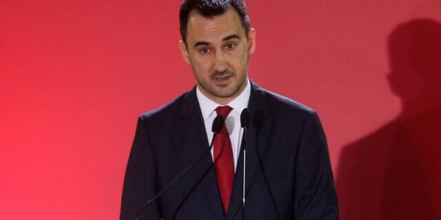 Χαρίτσης: “Η ΝΔ επιβαρύνει τη συντριπτική πλειονότητα ασφαλισμένων και συνταξιούχων”