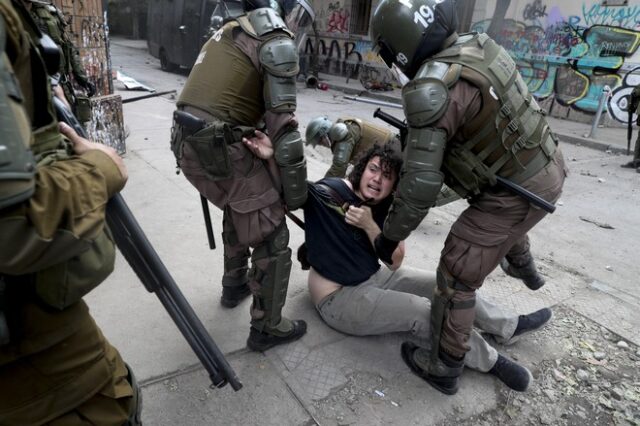 Χιλή: Έρευνα σε βάρος αστυνομικών που φέρονται να βασάνισαν διαδηλωτές