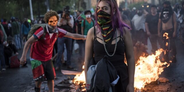 Χάος στη Χιλή: Ο Πινιέρα δεν πείθει και οι διαδηλώσεις συνεχίζονται