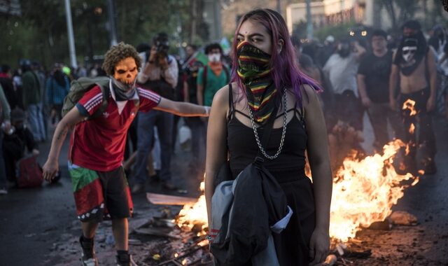 Χάος στη Χιλή: Ο Πινιέρα δεν πείθει και οι διαδηλώσεις συνεχίζονται