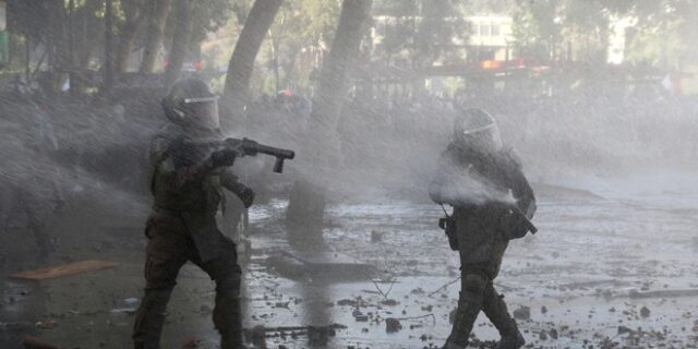 Χιλή: Η αστυνομία αναστέλλει τη χρήση σφαιρών με καουτσούκ