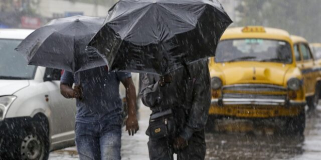 Μπανγκαλντές: Δέκα νεκροί, 30 τραυματίες και 36 αγνοούμενοι από τον κυκλώνα Μπουλμπούλ