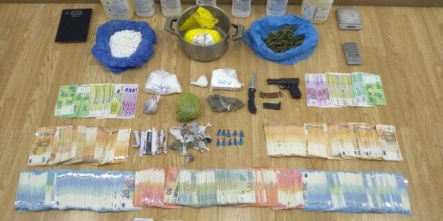 Στα χέρια της Δίωξης έμποροι ναρκωτικών που διακινούσαν κοκαΐνη και κάνναβη στον Πειραιά
