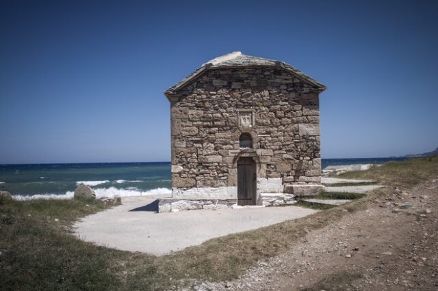 Εορτολόγιο: Ποιοι γιορτάζουν τη Δευτέρα, 11 Νοεμβρίου