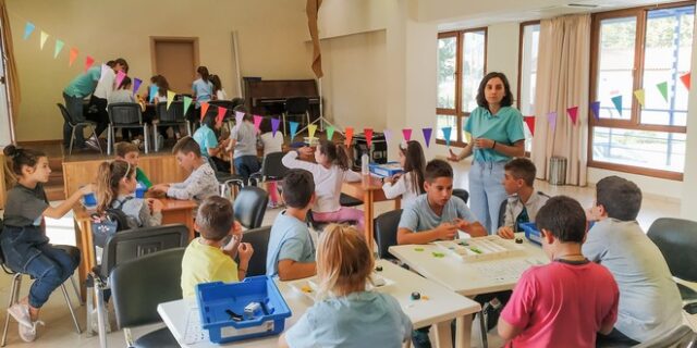 Το Πρόγραμμα Εκπαιδευτικής Ρομποτικής «Μικροί Επιστήμονες στον Δήμο Αριστοτέλη» συνεχίζεται για 2η χρονιά από την eduACT και την «Ελληνικός Χρυσός»