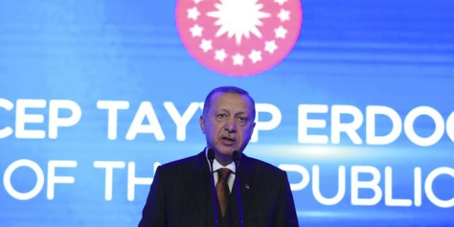 Χάγη, εξοπλισμοί, κυρώσεις, χάραξη θαλασσίων ζωνών, “νέο δόγμα” στα εθνικά στο επίκεντρο των αποφάσεων