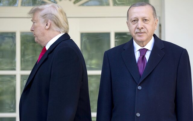 Αποκάλυψη: “Παιχνίδι” στα χέρια του Ερντογάν ο Τραμπ – Τι γράφει στο βιβλίο του Αμερικανός εισαγγελέας