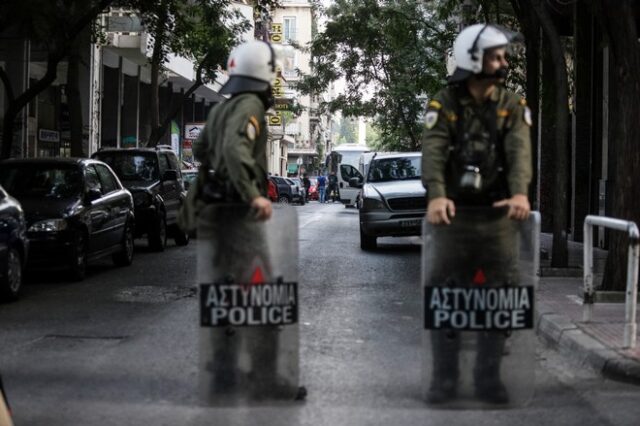 Εξάρχεια: Εκκένωση κατάληψης με μετανάστες – Είχε “αδειάσει” ξανά από την αστυνομία