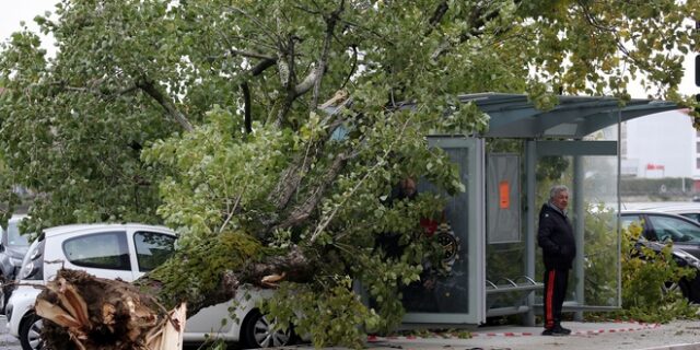 Γαλλία: Κακοκαιρία σαρώνει την Κυανή Ακτή – Αγνοούμενοι και τραυματίες