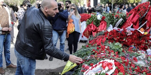 Βαρουφάκης για Πολυτεχνείο: Κάθε νέα γενιά είναι καταδικασμένη να κάνει τον ίδιο αγώνα