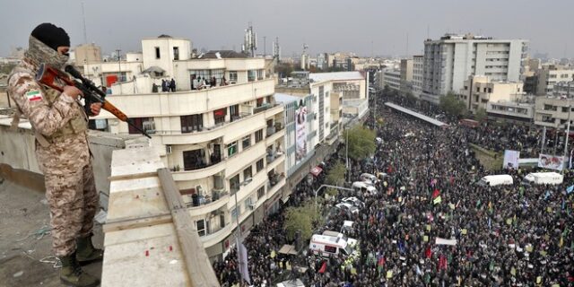 Ιράν: Τουλάχιστον 143 νεκροί στις διαδηλώσεις διαμαρτυρίας