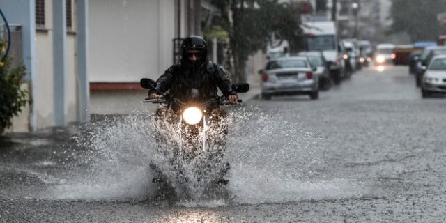 Καιρός: Κακοκαιρία με ισχυρές καταιγίδες από το απόγευμα της Κυριακής και από τα δυτικά