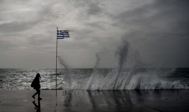 Καιρός: Με άγριες διαθέσεις έρχεται ο “Ετεοκλής” – Πού θα χτυπήσει η κακοκαιρία