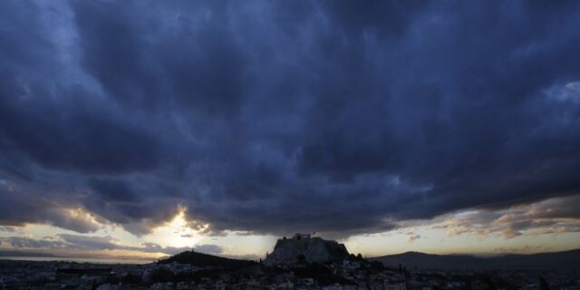 Έκτακτο δελτίο ΕΜΥ: Βροχές, αφρικανική σκόνη και τοπικά έντονα φαινόμενα – Ποιες περιοχές θα επηρεαστούν