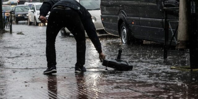 Καταιγίδα εξπρές δημιούργησε προβλήματα στην Αττική