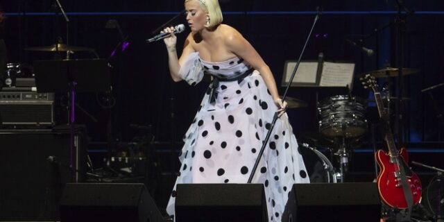 Αγωγή 150.000 δολάρια κατά της Katy Perry – Χρησιμοποίησε φωτογραφία παπαράτσι χωρίς την άδειά του