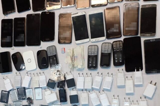 Φυλακές Μαλανδρίνου: Επιχείρησε να περάσει δεκάδες κινητά κρυμμένα σε ραπτομηχανή
