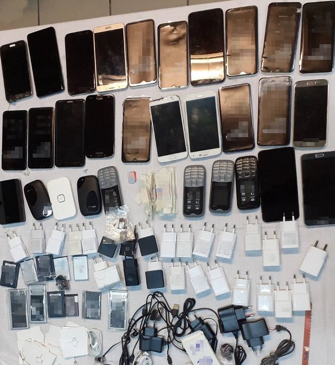 Φυλακές Μαλανδρίνου: Επιχείρησε να περάσει δεκάδες κινητά κρυμμένα σε ραπτομηχανή