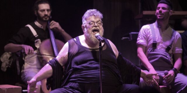Σταμάτης Κραουνάκης “Τα χω κάνει όλα για τον έρωτα”